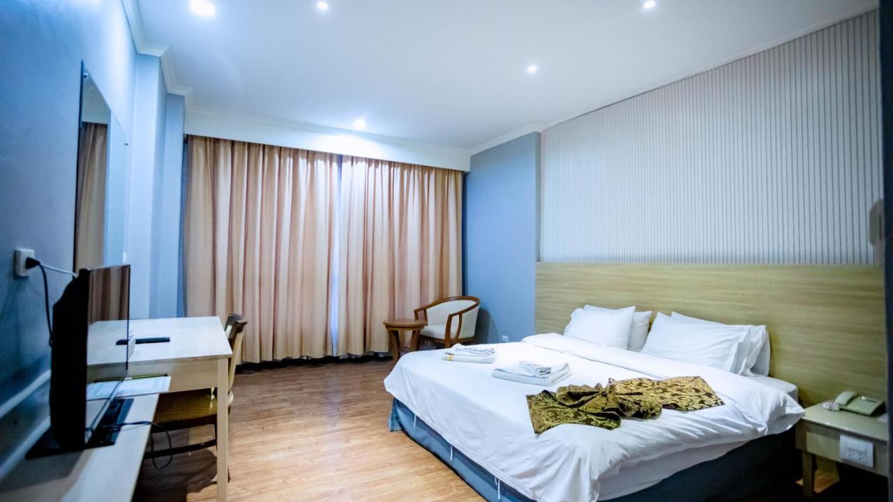 Cbd 2 Hotel Surat Thani Eksteriør bilde