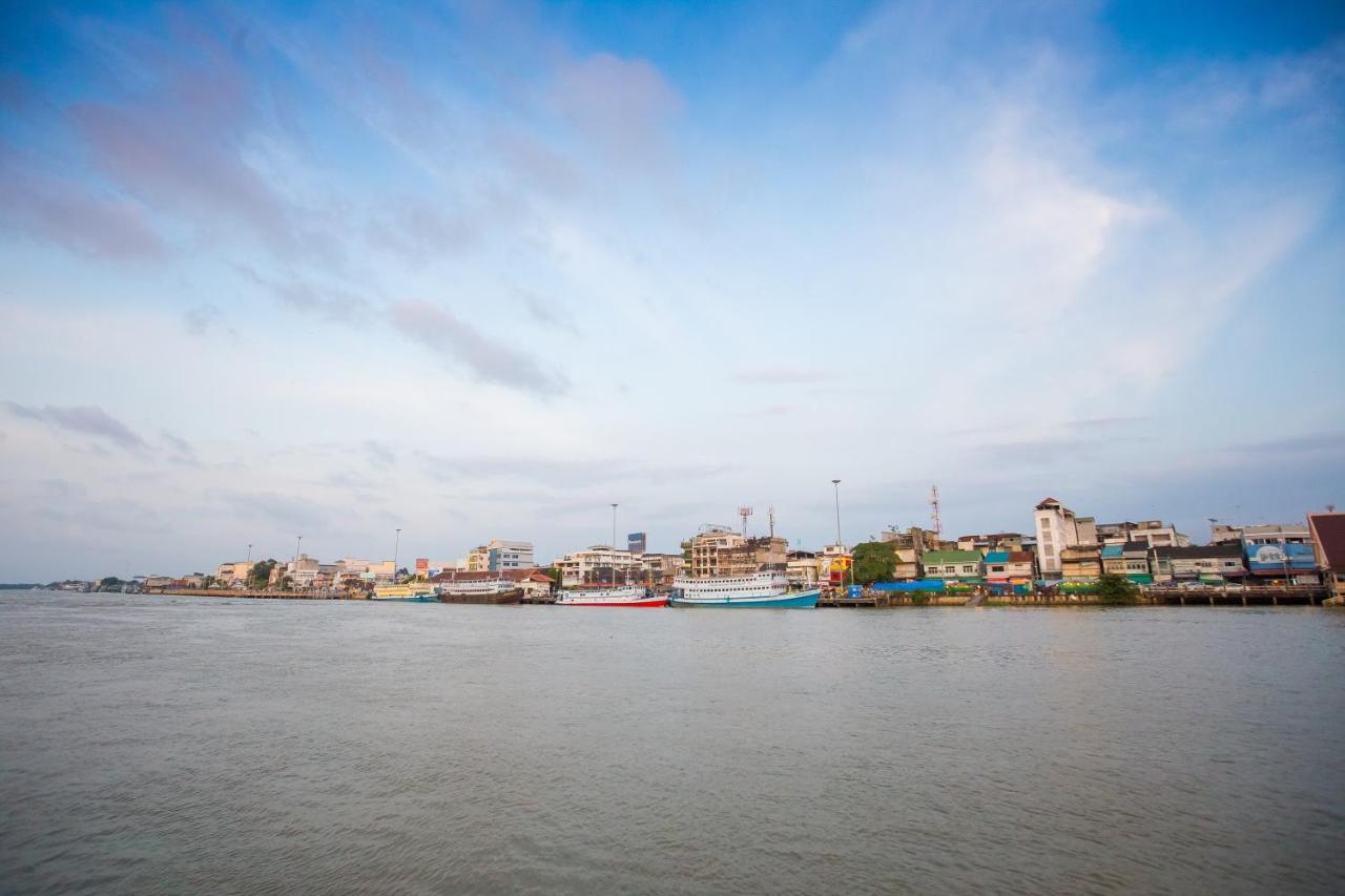 Cbd 2 Hotel Surat Thani Eksteriør bilde